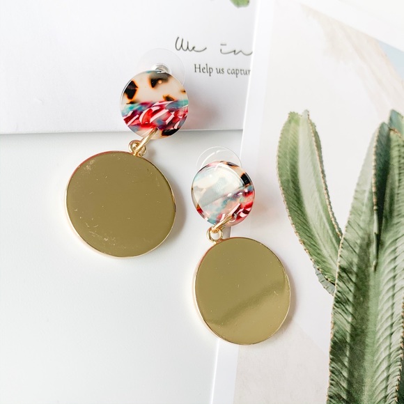 Disc Drop Earrings Tortoise - Picture 2 of 4